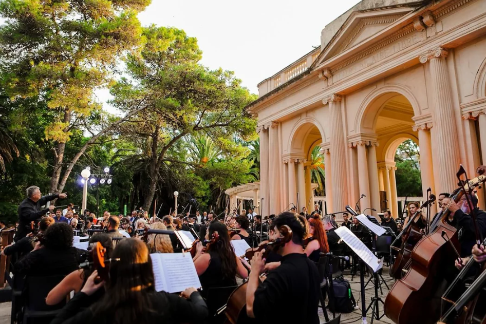 Kicillof inició la restauración integral del Teatro del Lago en La&nbsp;Plata