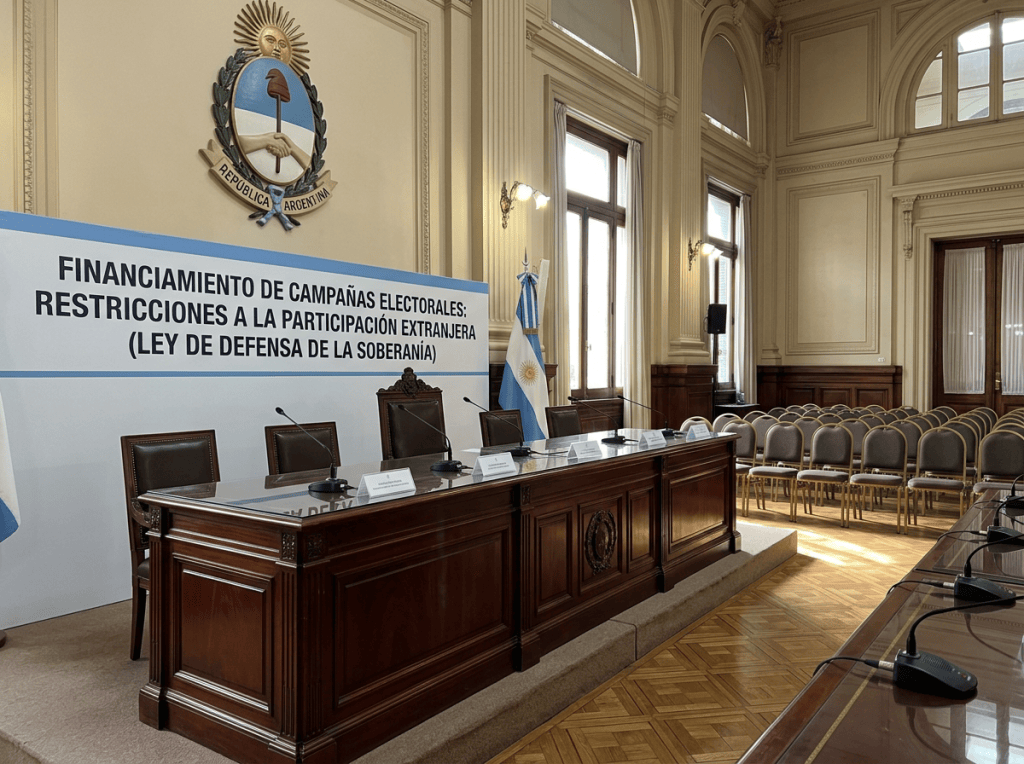 ¿Quién financia las campañas electorales? La Ley de Defensa de la Soberanía propone restricciones a la participación&nbsp;extranjera