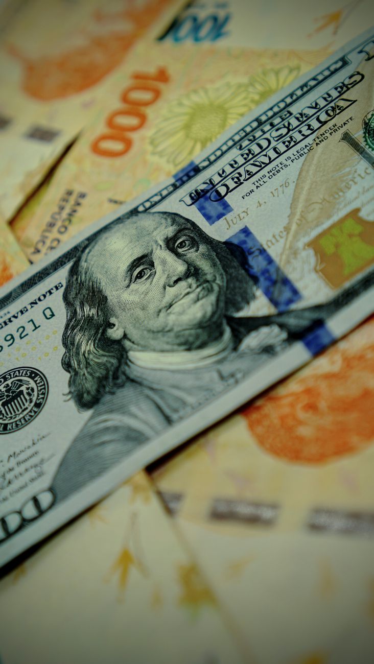 Dólar hoy: oficial a $1530 y blue a&nbsp;$1545